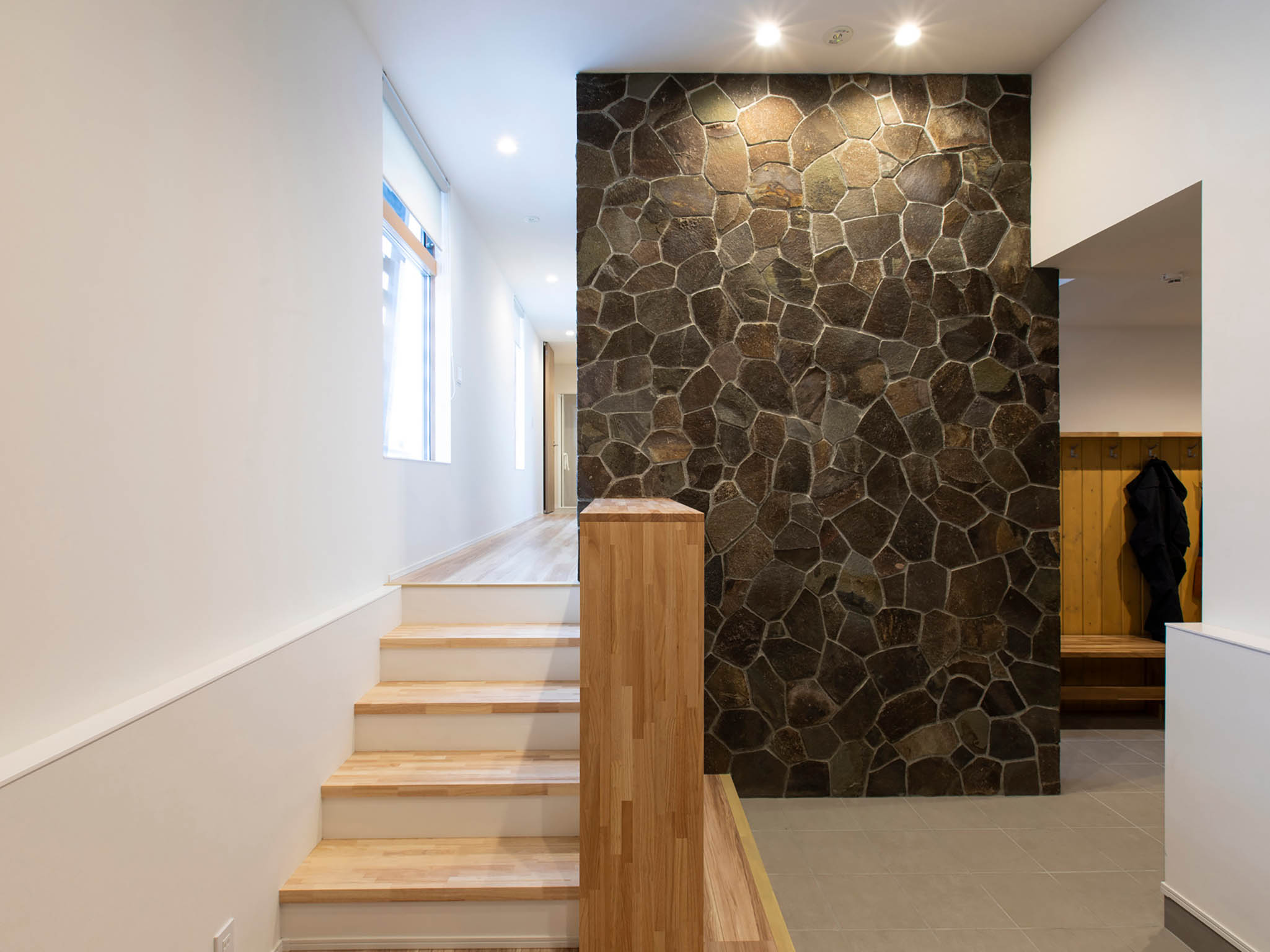 Aoyama Lodge - The stairways